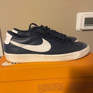 nike blazer low 77